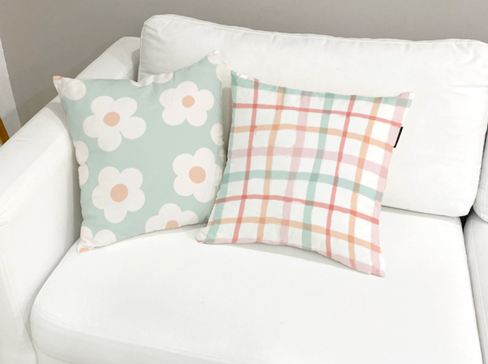 Daisy Dream double-sided cushion showcasing its stylish design and high-quality microfiber material.