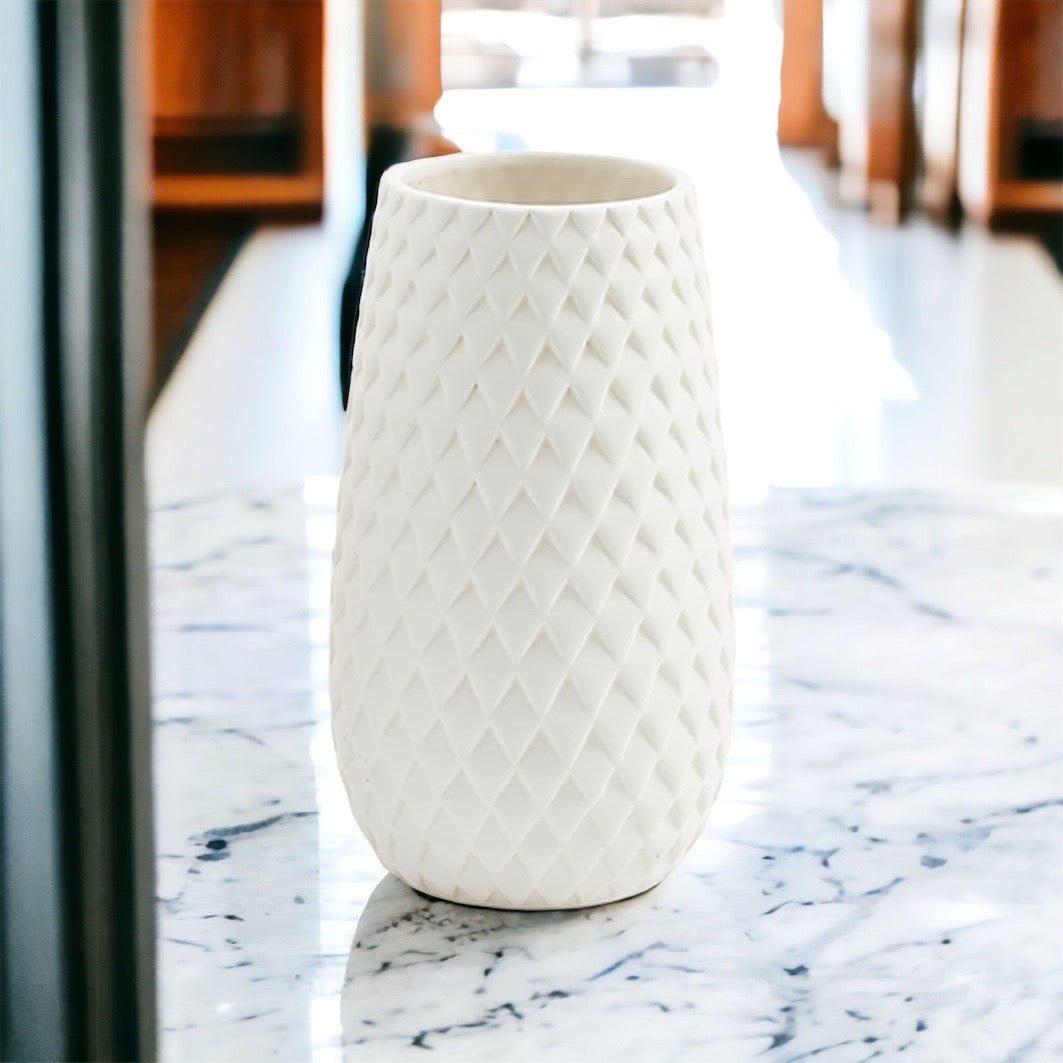 Ceramic Diamond Weave White Vase showcasing a unique diamond pattern, perfect for floral arrangements.