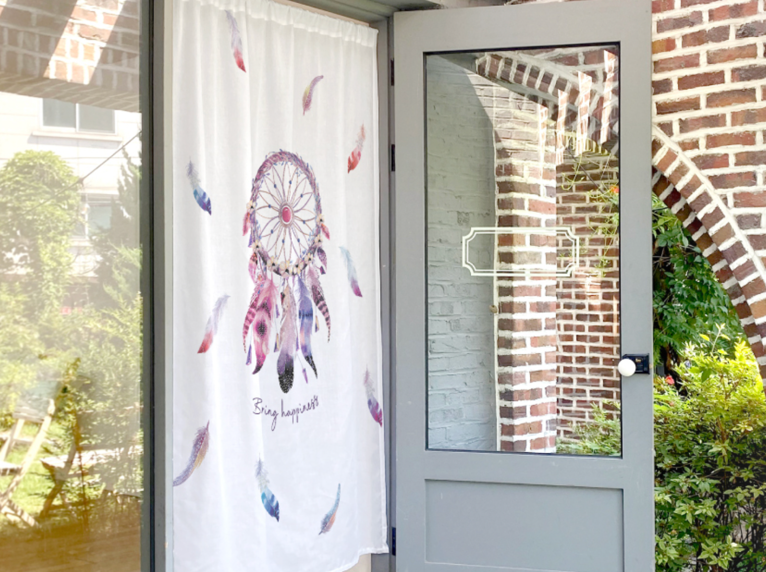 Dream Catcher 140cm x 200cm featuring vivid prints and a soft, sturdy material, designed for year-round use and easy installation.