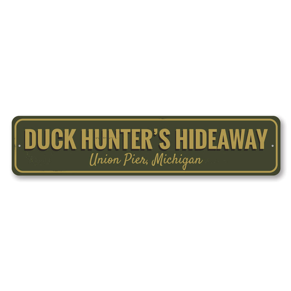 Duck Hunter Sign made of high-quality aluminum, featuring a rustic design perfect for home decor.