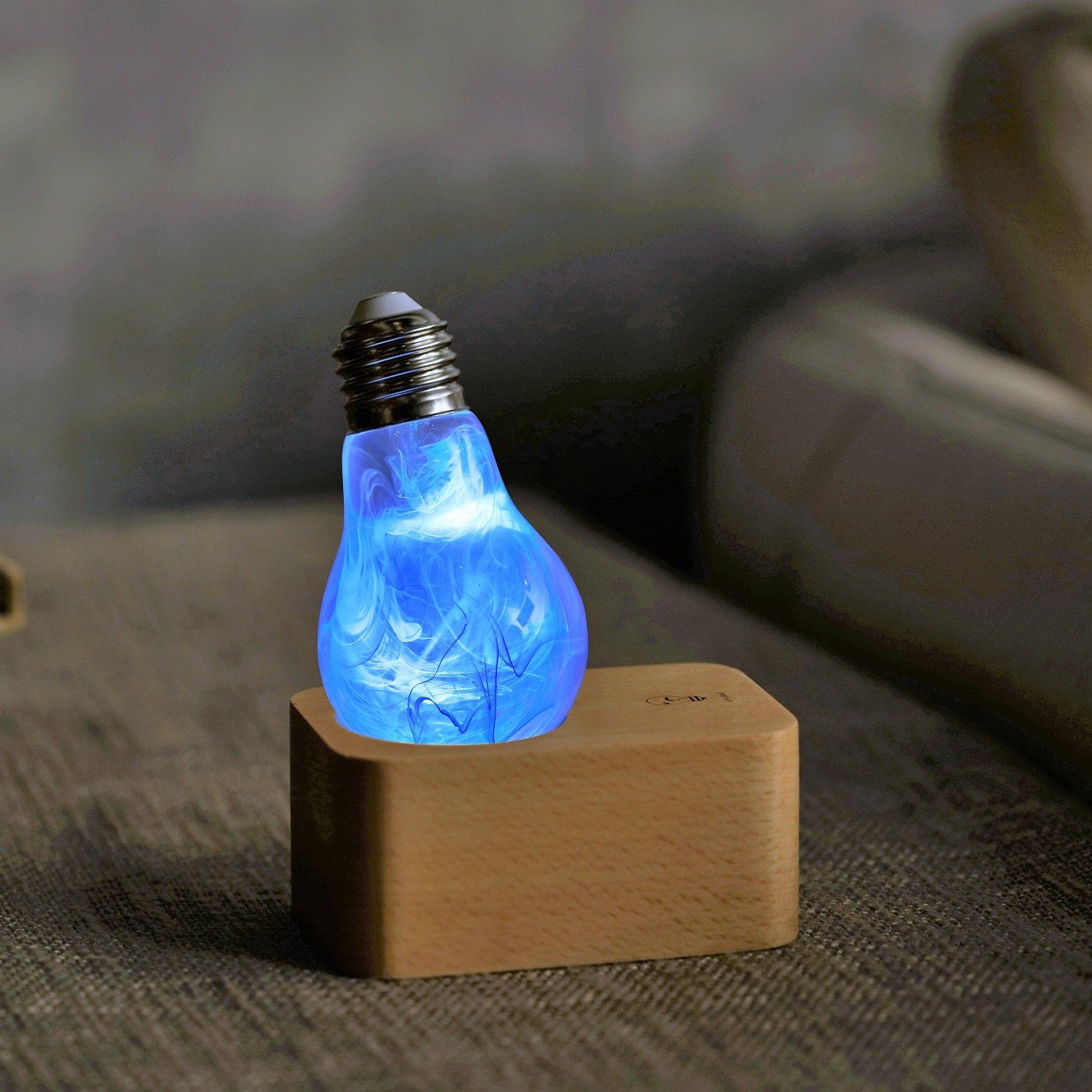 EP LIGHT - Memory smoke-effect LED bulb showcasing unique colors and design, perfect for indoor and outdoor decoration.