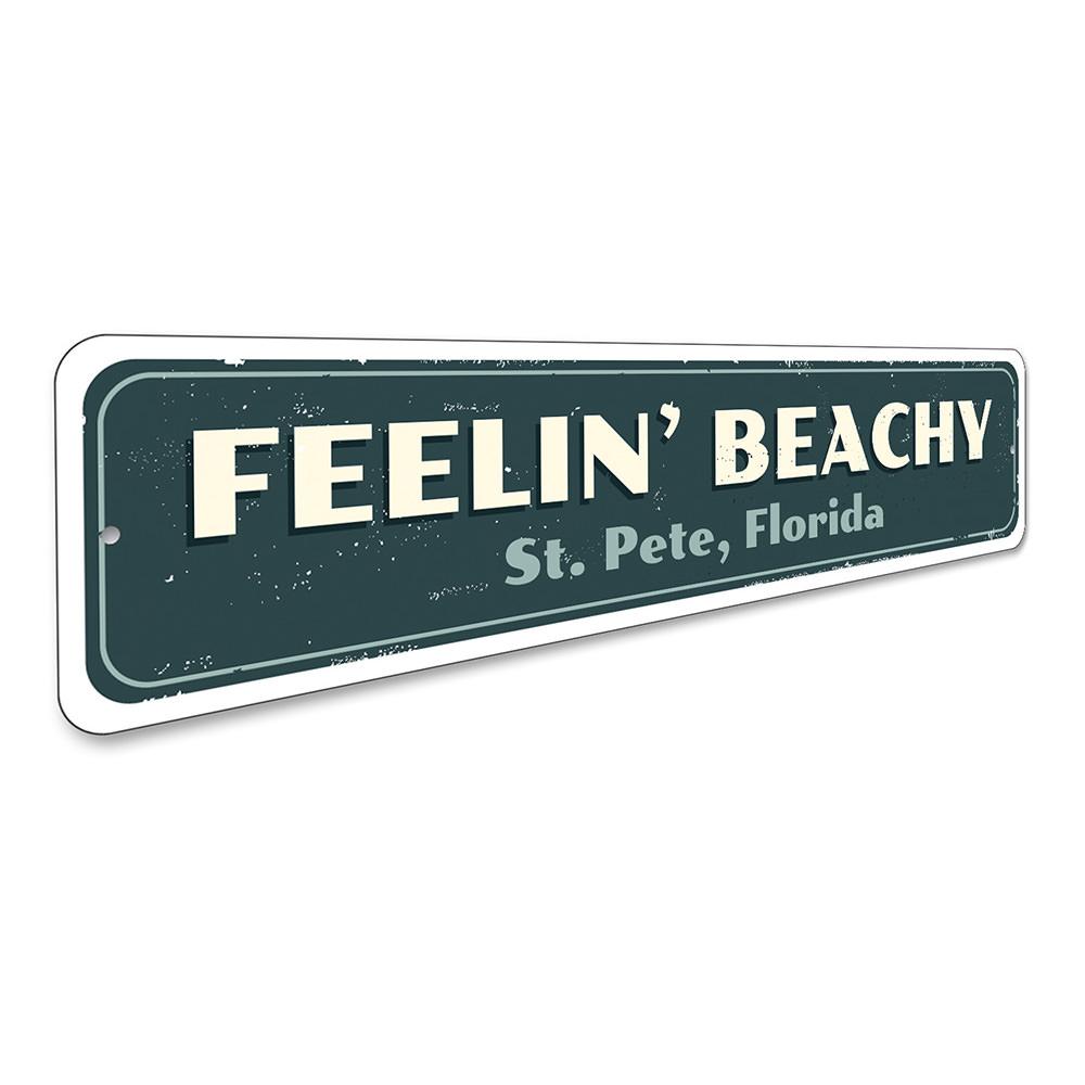 Feelin' Beachy Sign made of high-quality aluminum, featuring a beach-themed design, perfect for coastal decor.