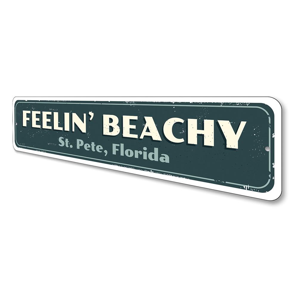 Feelin' Beachy Sign made of high-quality aluminum, featuring a beach-themed design, perfect for coastal decor.