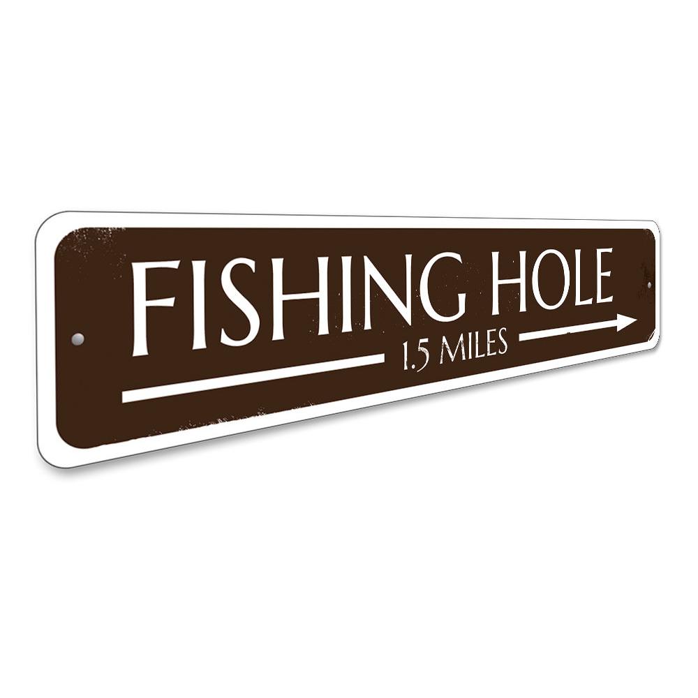 Fishing Hole Arrow Sign made of durable aluminum, featuring customizable text and pre-drilled holes for easy mounting, perfect for lakehouses.