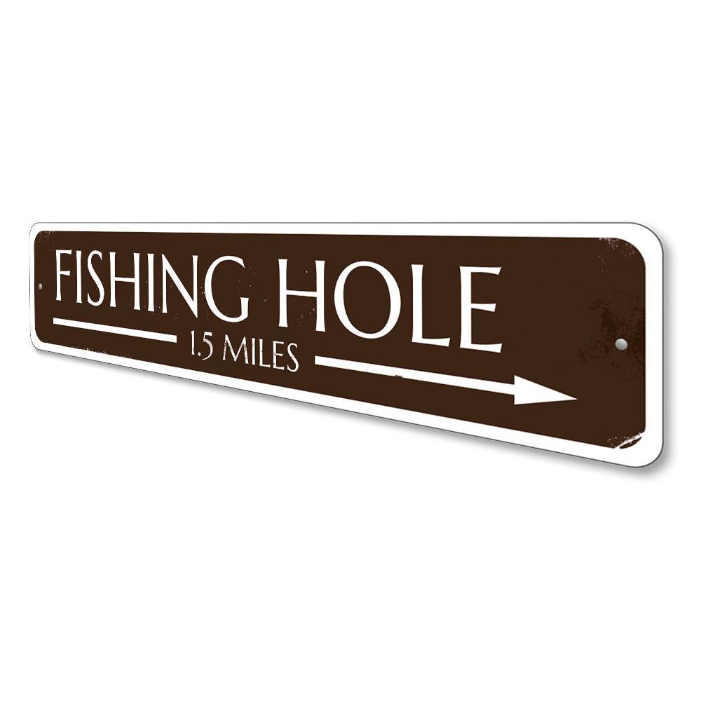 Fishing Hole Arrow Sign made of durable aluminum, featuring customizable text and pre-drilled holes for easy mounting, perfect for lakehouses.