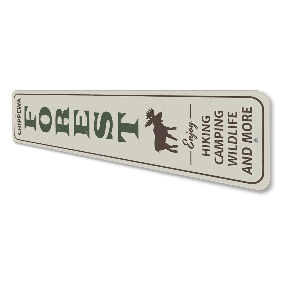 Forest Vertical Sign featuring a rustic design, perfect for lakehouse decor, made from high-quality aluminum.