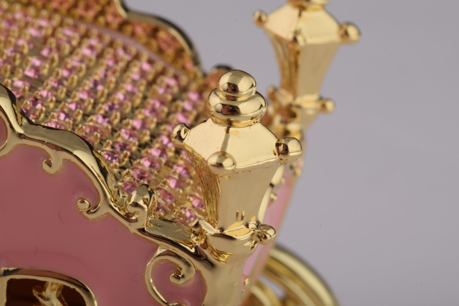 Golden Pink Carriage trinket box with Austrian crystals, handcrafted by Keren Kopal, featuring 24K gold plating.