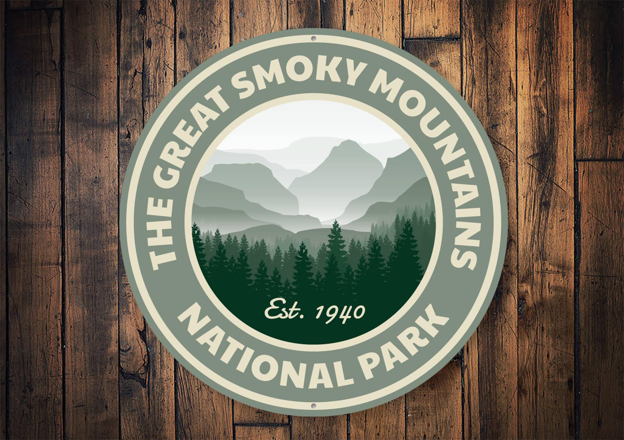 Great Smoky Mountains National Park Sign made of aluminum, featuring vibrant colors and a scenic design, perfect for wall decoration.