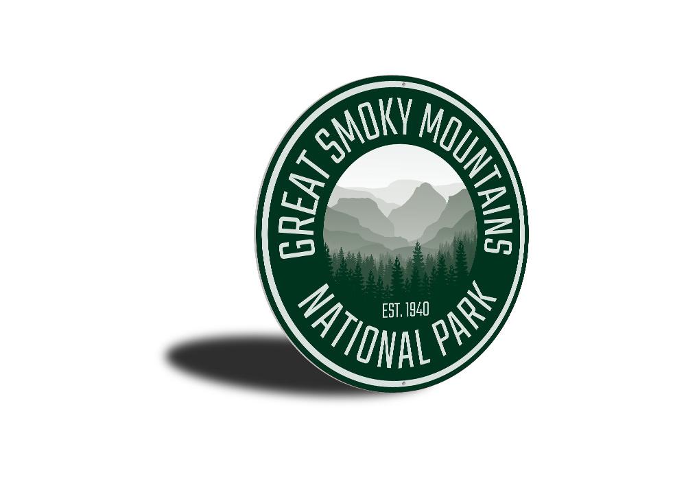 Great Smoky Mountains Park Sign made of high-quality aluminum, featuring customizable text and pre-drilled holes for easy mounting.