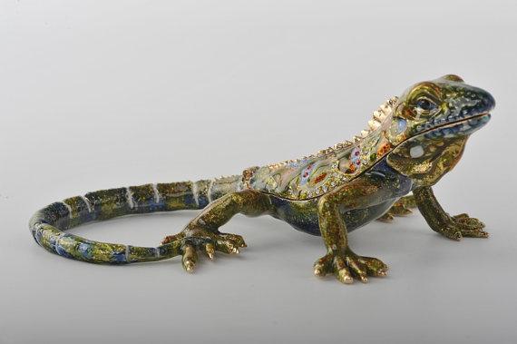 Handmade Green Iguana Trinket Box with Austrian crystals and 24K gold plating, featuring a unique enamel design.