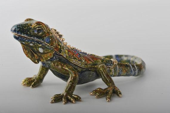 Handmade Green Iguana Trinket Box with Austrian crystals and 24K gold plating, featuring a unique enamel design.