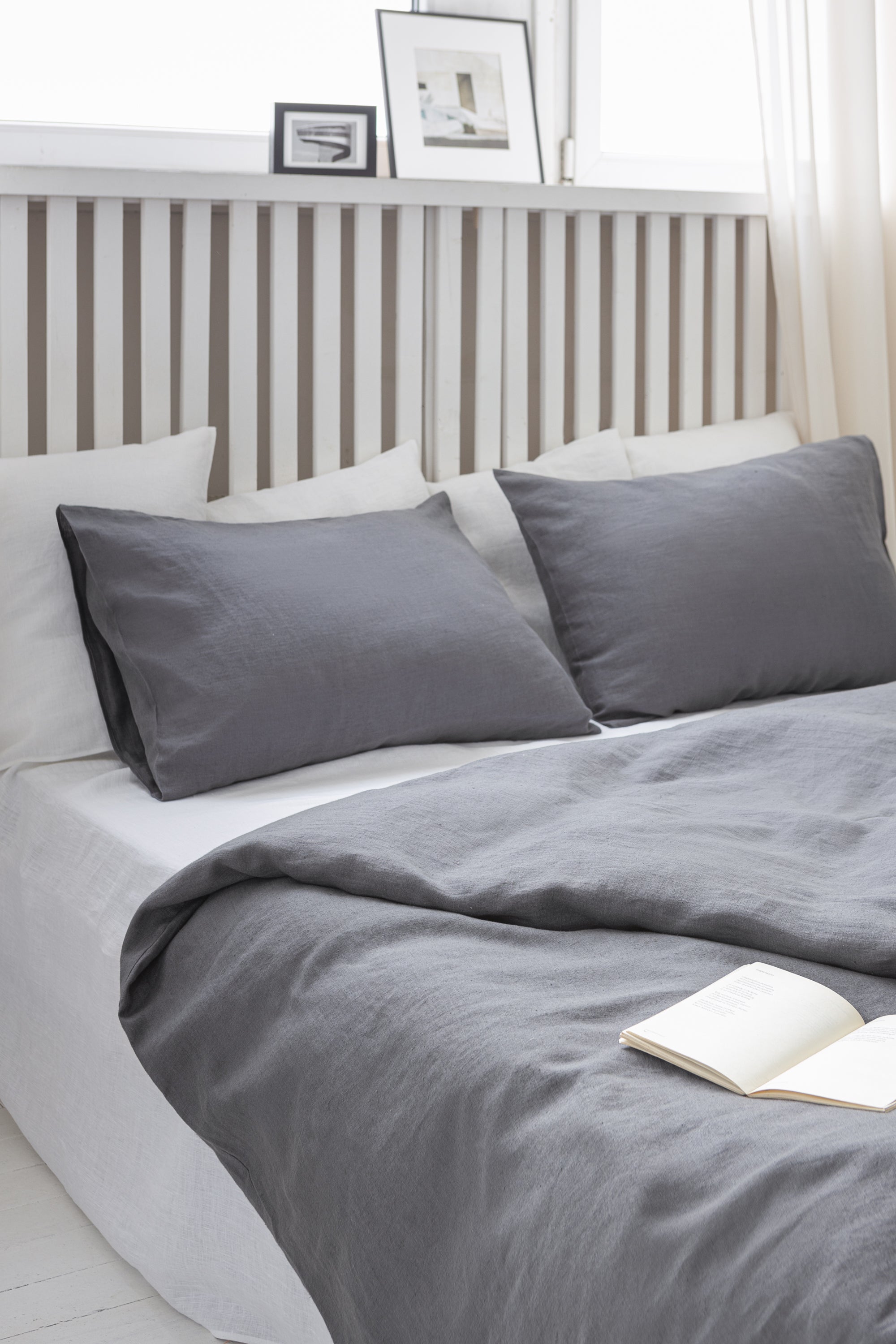 Elegant grey linen bedding set featuring a zipper duvet cover and envelope pillowcases, showcasing a minimalist Scandinavian design.