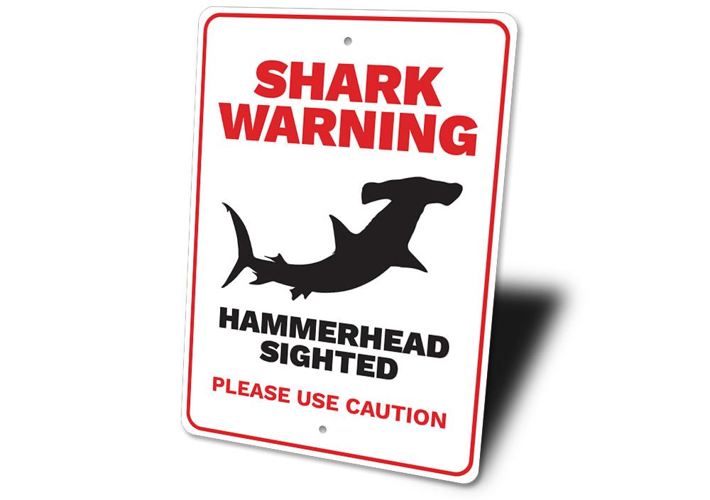 Hammerhead Shark Sign made of high-quality aluminum, featuring a vibrant design perfect for beach-themed decor.