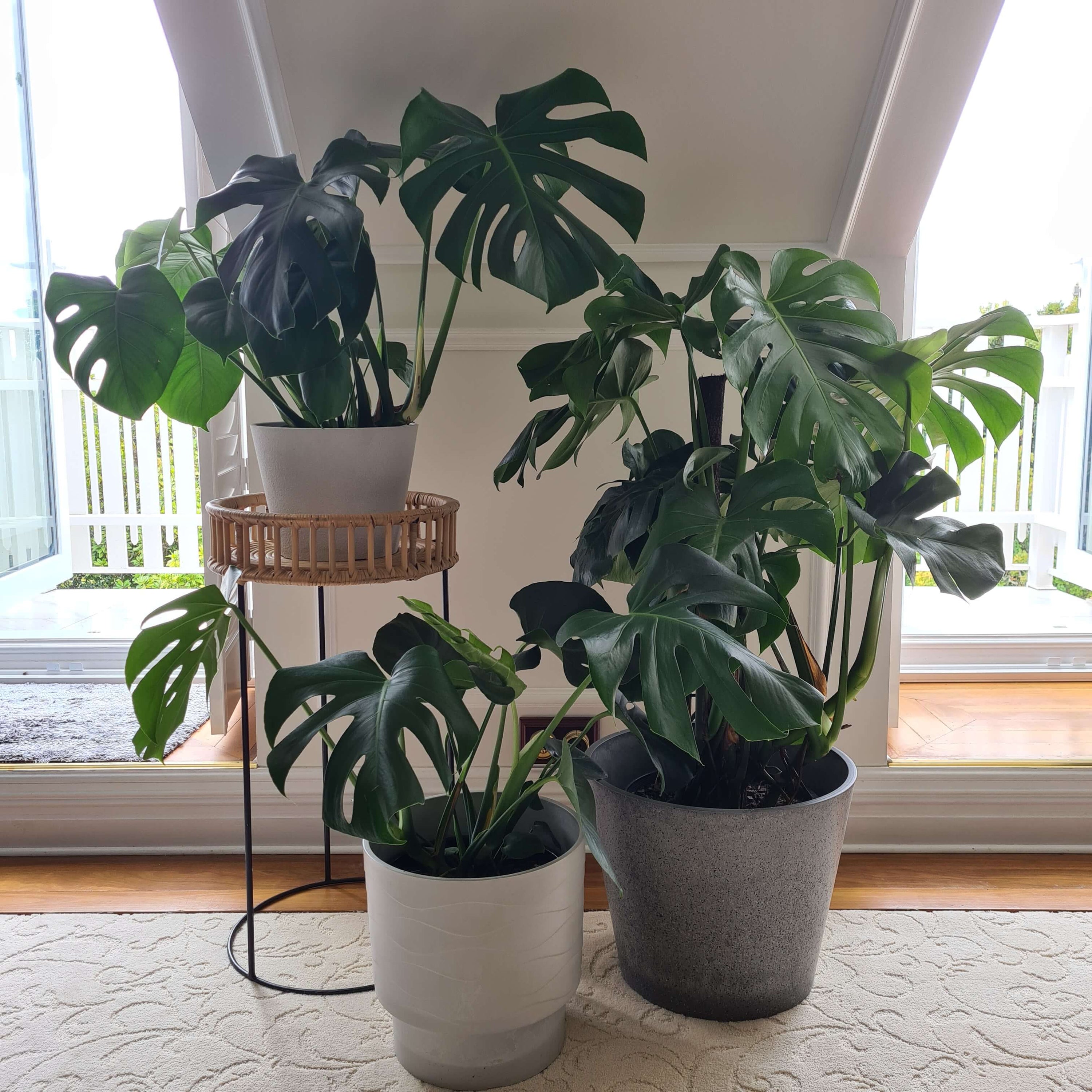 A 40cm white and cream imitation stone garden pot, showcasing a textured surface and designed for indoor or outdoor plant display.