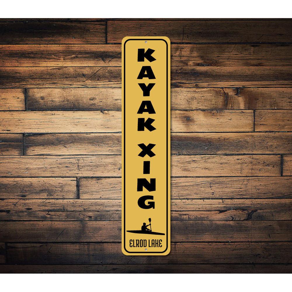 Kayak Crossing Vertical Sign made of aluminum, featuring a vibrant design perfect for lakehouse decor.