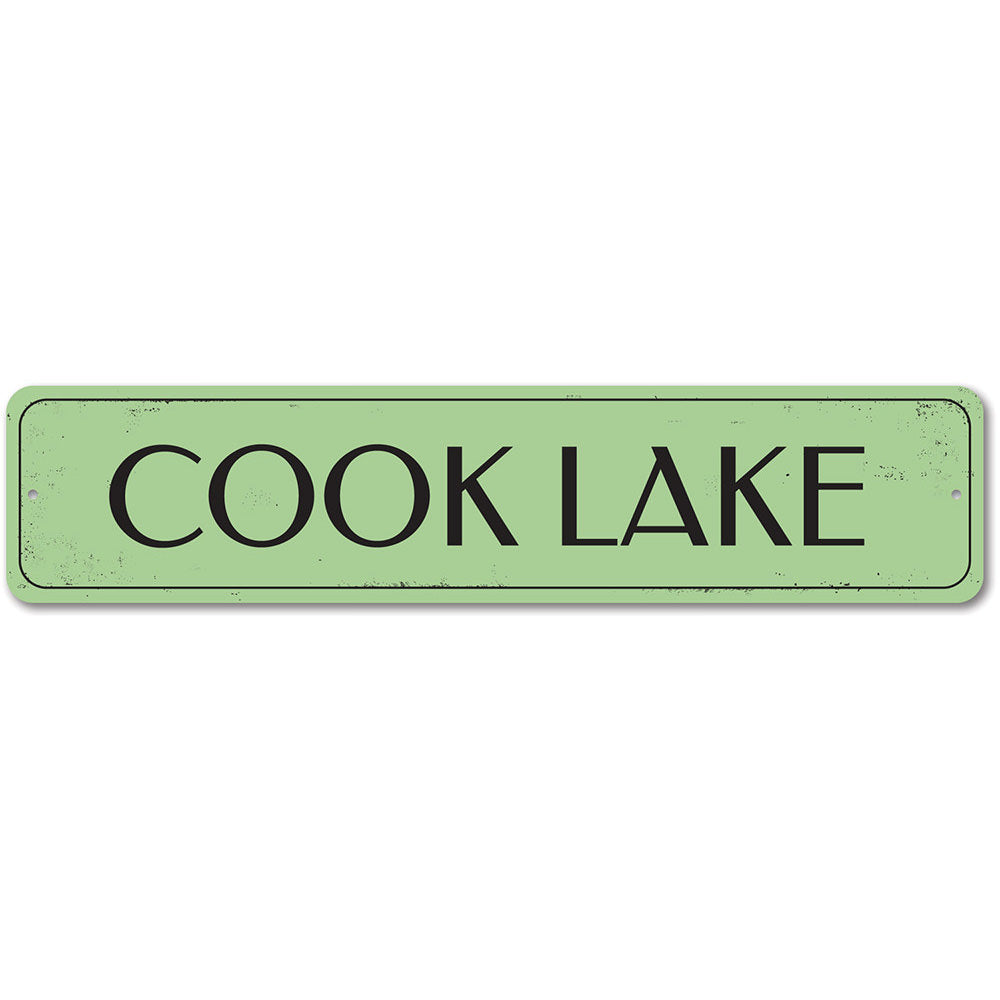 Customizable Lake Name Sign made of durable aluminum, perfect for lakehouse decor.