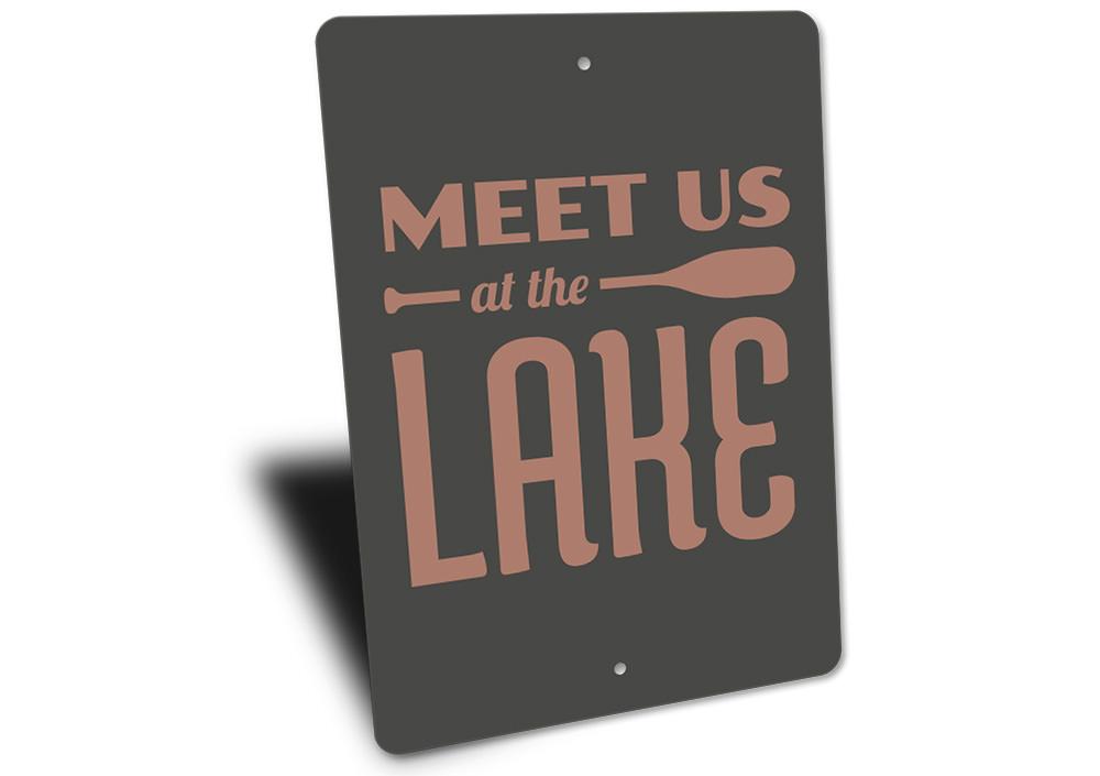 A beautifully crafted Lake Oar Sign made of high-quality aluminum, featuring customizable text and a rustic design, perfect for lakehouse decor.