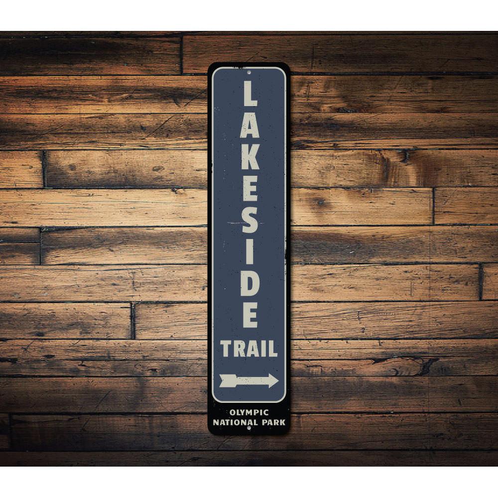 Lakeside Trail Arrow Sign made of durable aluminum, featuring customizable text, perfect for lakehouse decor.