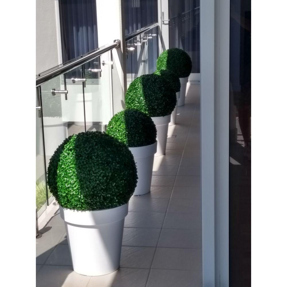 Large artificial boxwood topiary ball, 44cm in diameter, featuring dense green leaves, perfect for indoor and outdoor decoration.