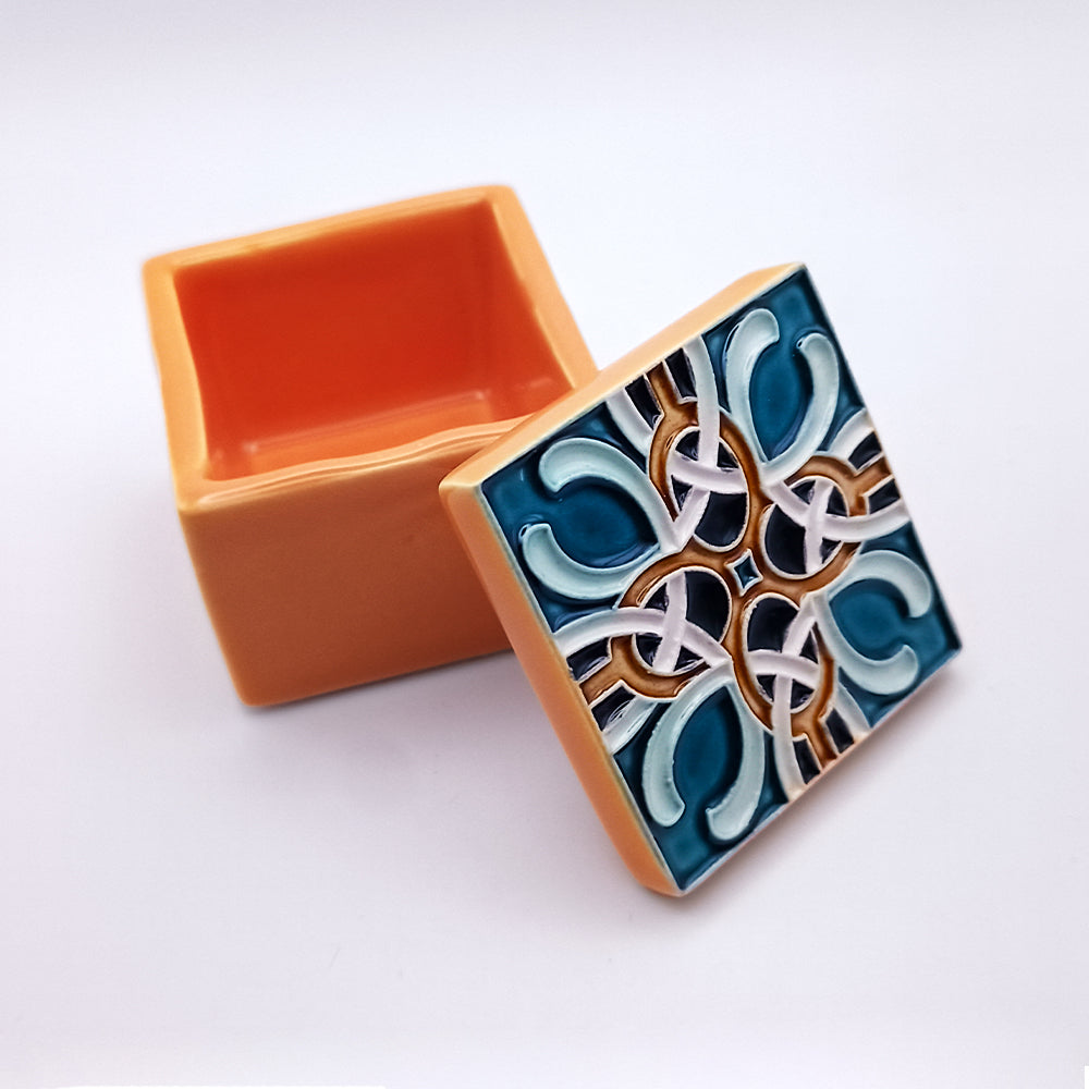 A beautifully handcrafted Leiria Ceramic Box featuring intricate designs and a luxurious finish, perfect for home decor.