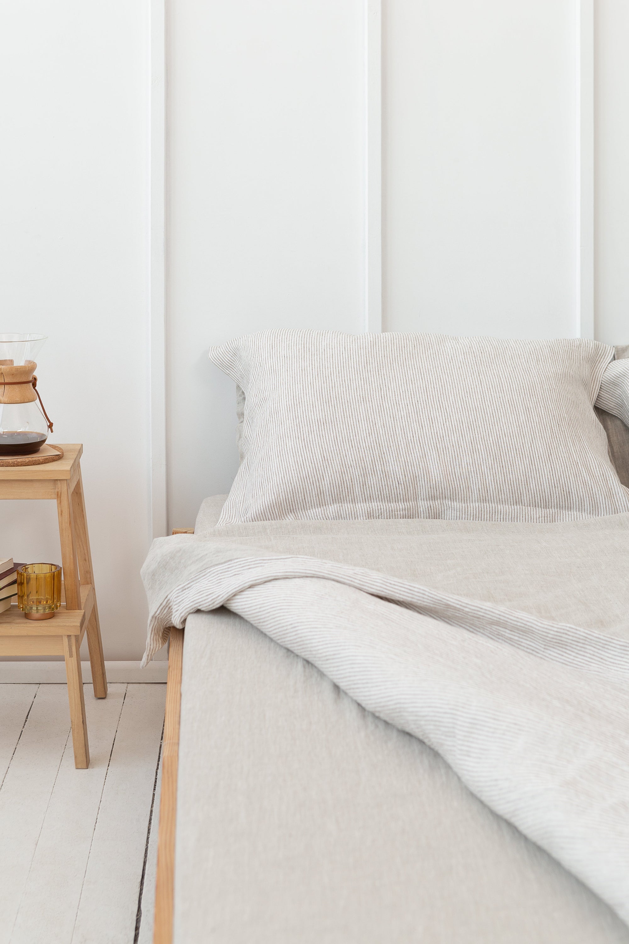 Light Grey linen fitted bedsheet made from 100% natural linen, showcasing its soft texture and elastic edges for a perfect fit.