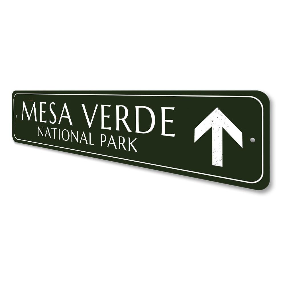 National Park Arrow Sign made of high-quality aluminum, featuring customizable text and pre-drilled holes for easy mounting.