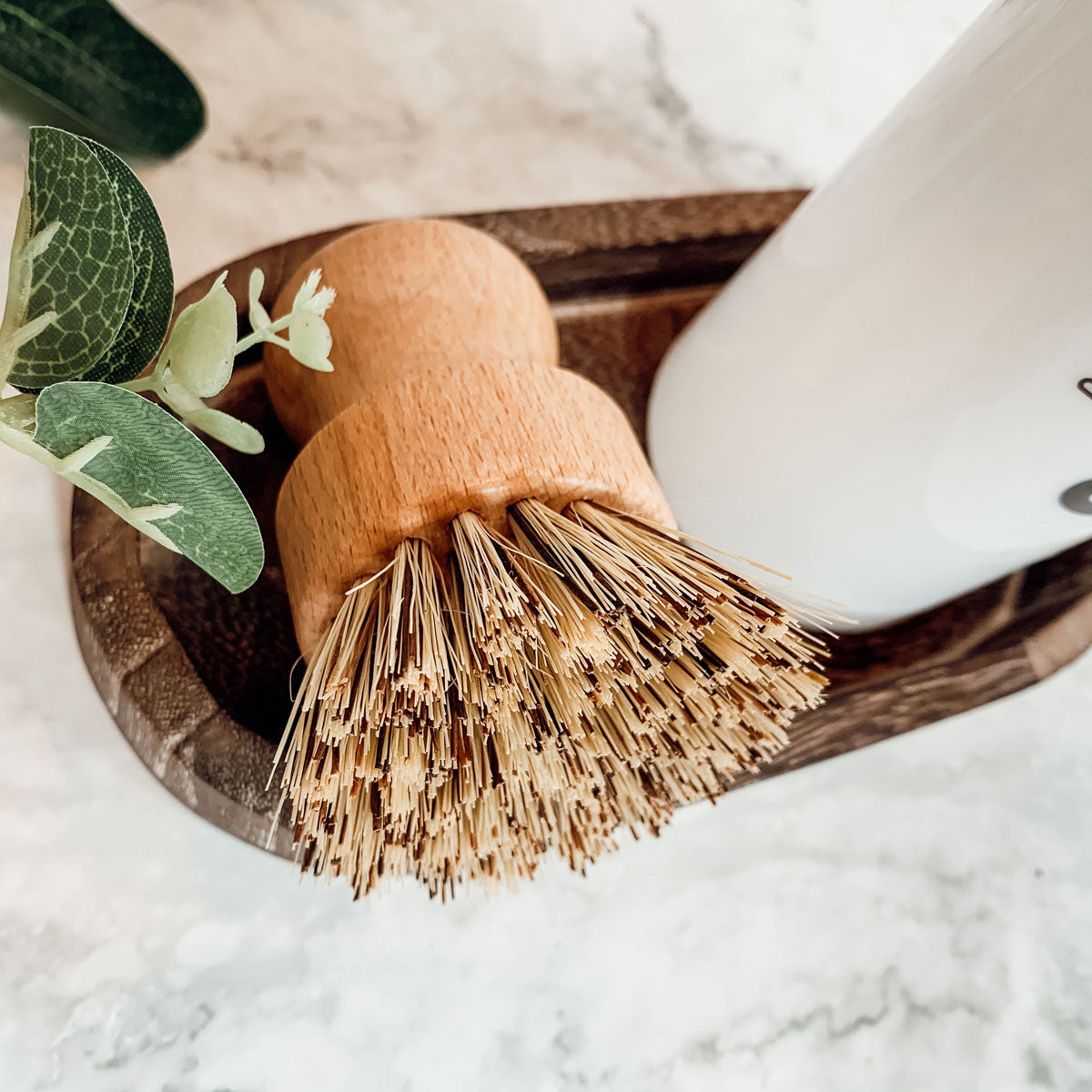 Natural Sisal Brush with ergonomic beech wood handle and durable bristles, perfect for eco-friendly cleaning.