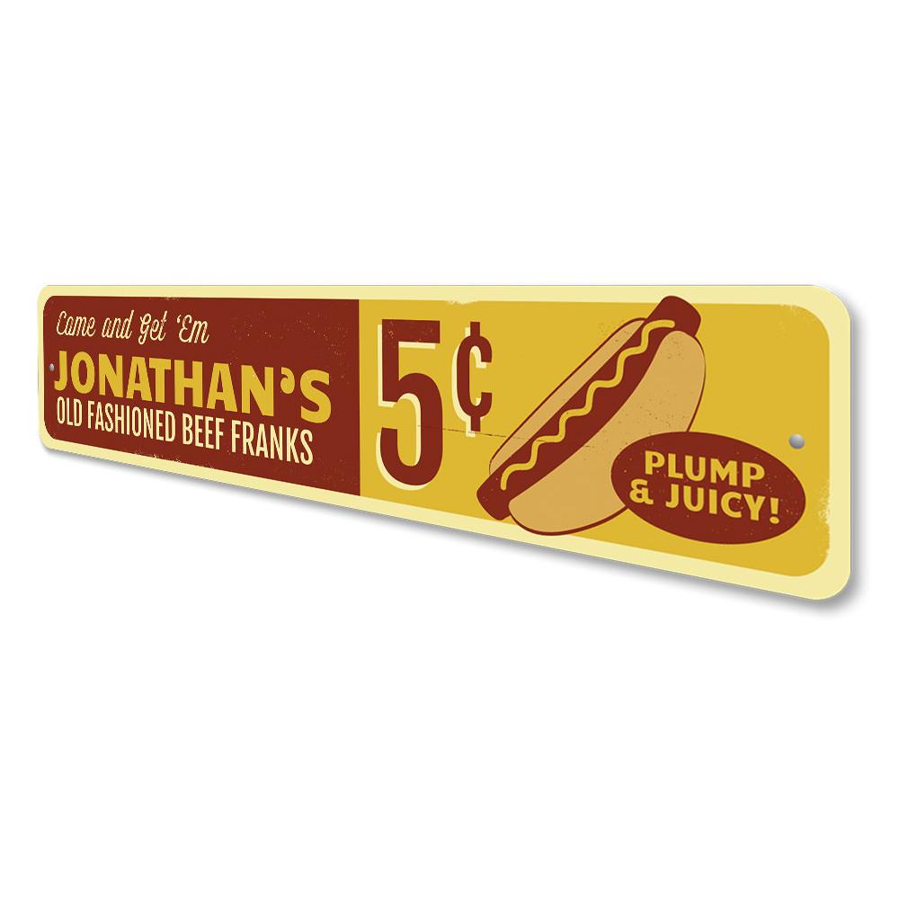 Old Fashioned Beef Franks decorative aluminum sign, featuring vibrant colors and a classic design, perfect for restaurants and cafes.