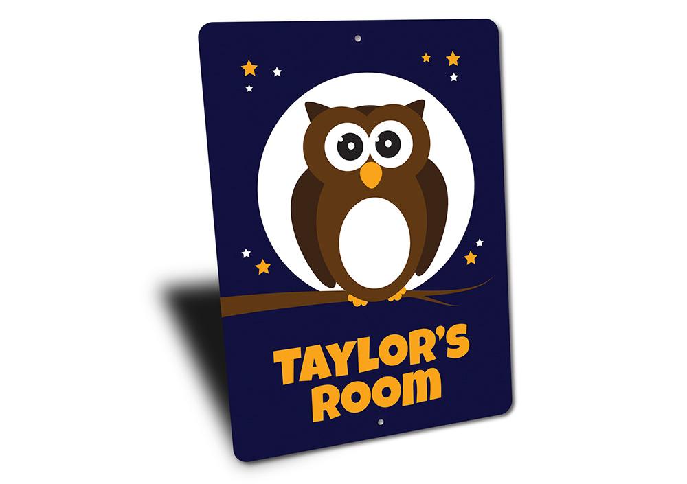 A beautifully crafted Owl Sign made from high-quality aluminum, featuring customizable text for a child's room decor.