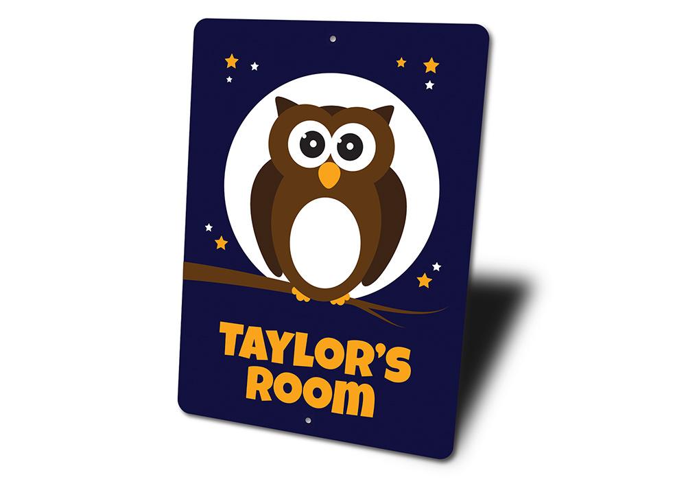 A beautifully crafted Owl Sign made from high-quality aluminum, featuring customizable text for a child's room decor.