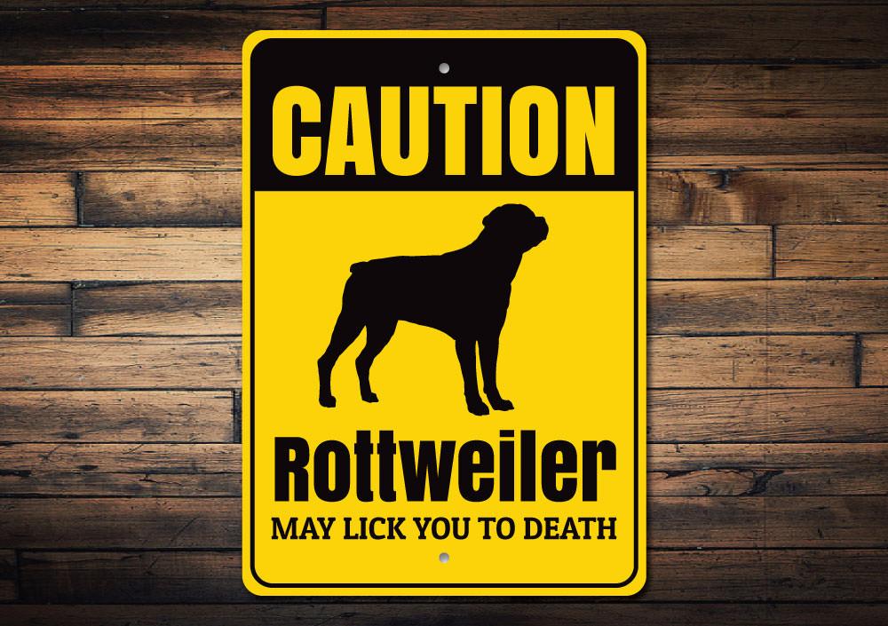 Custom Rottweiler sign made of high-quality aluminum, featuring a detailed design perfect for dog lovers.