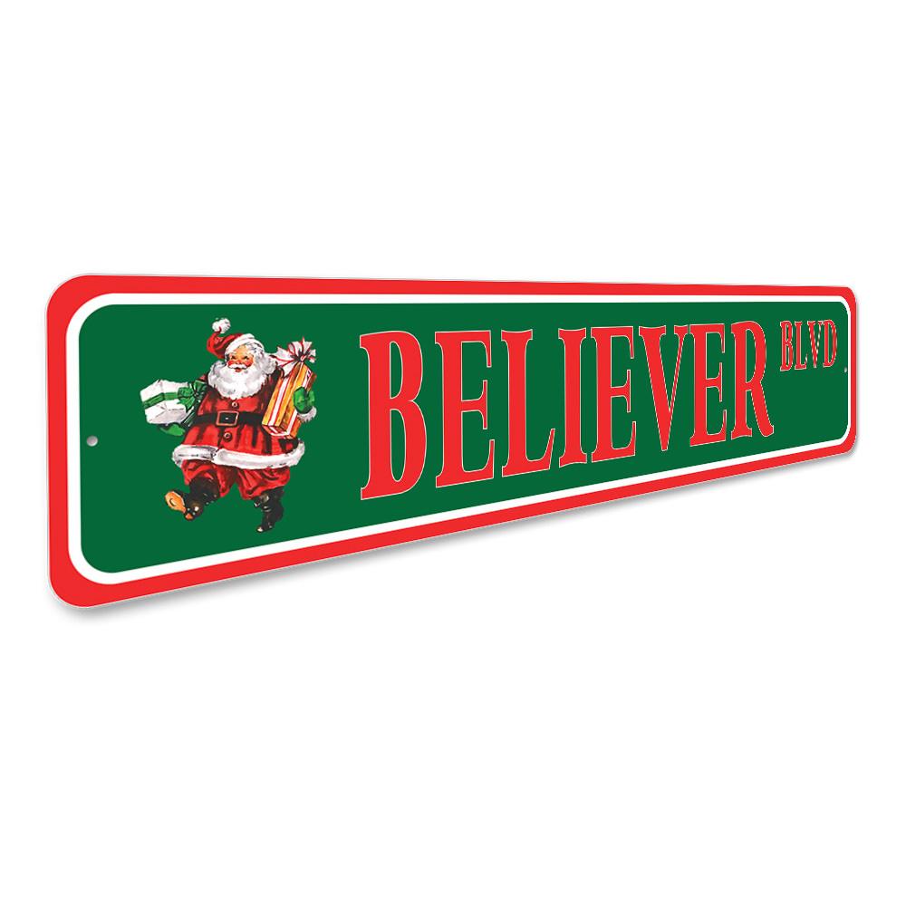 Santa Believer Street Sign made of quality aluminum, featuring festive design perfect for holiday decor.