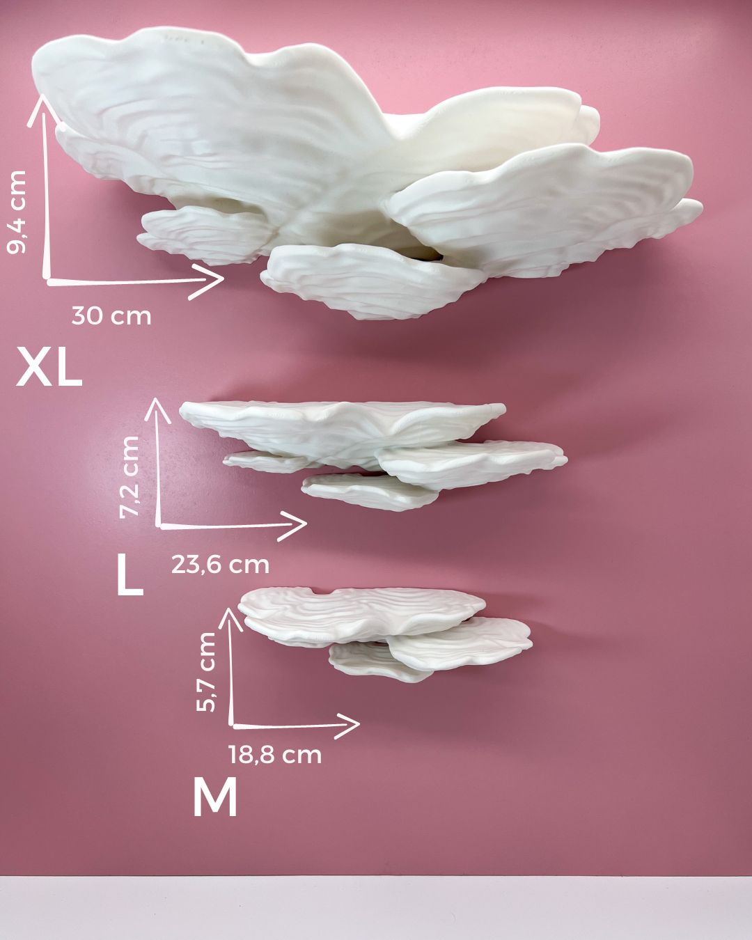 Schichtpilz Wandregal in verschiedenen Größen, aus nachhaltigen Materialien, mit buntem, natürlichem Design für kreative Wanddekoration.