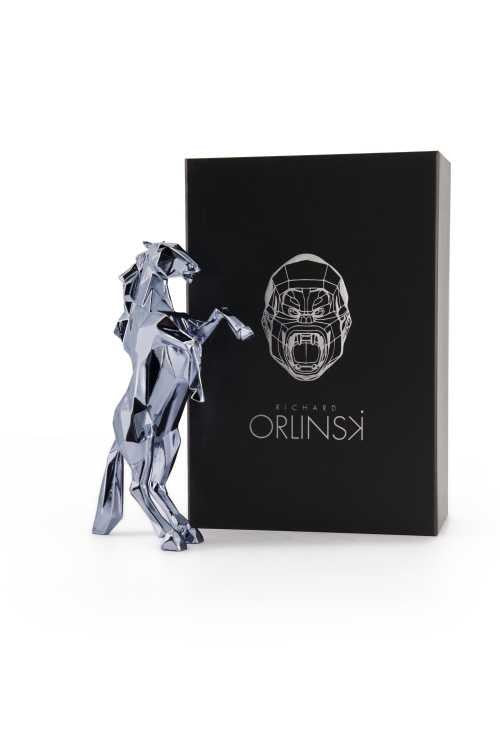 Sculpture Horse Spirit Pearl Grey Edition by Richard Orlinski, showcasing a sleek design and elegant pearl grey finish, symbolizing wild beauty.