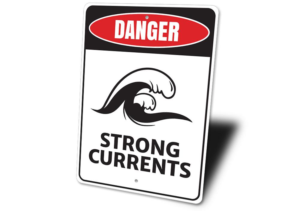 Strong Currents Danger Sign made of durable aluminum, featuring a beach-themed design, ideal for coastal decor.