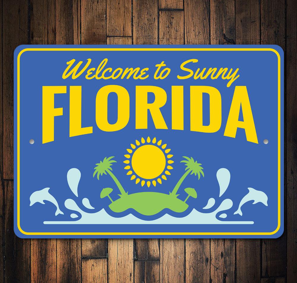 Sunny Florida Sign made of high-quality aluminum, featuring vibrant colors and a beach-themed design, perfect for coastal decor.