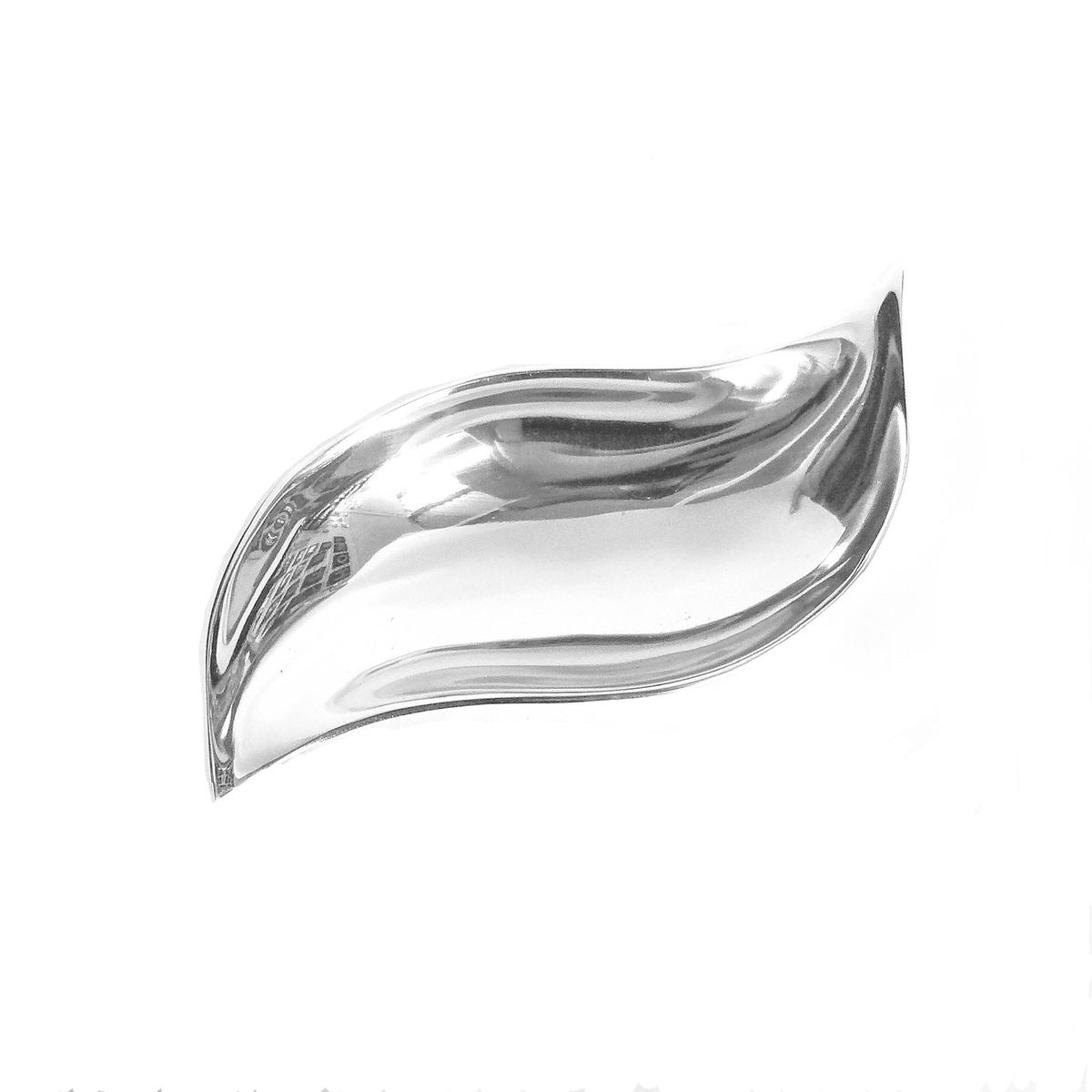 Choixe Wavy Snack Bowl made from recycled aluminum, featuring a unique wavy design, perfect for serving snacks and enhancing modern decor.