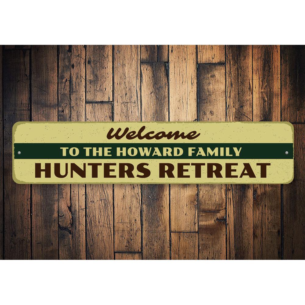 Welcome Hunters Retreat Sign made of high-quality aluminum, featuring customizable text and pre-drilled holes for easy mounting.