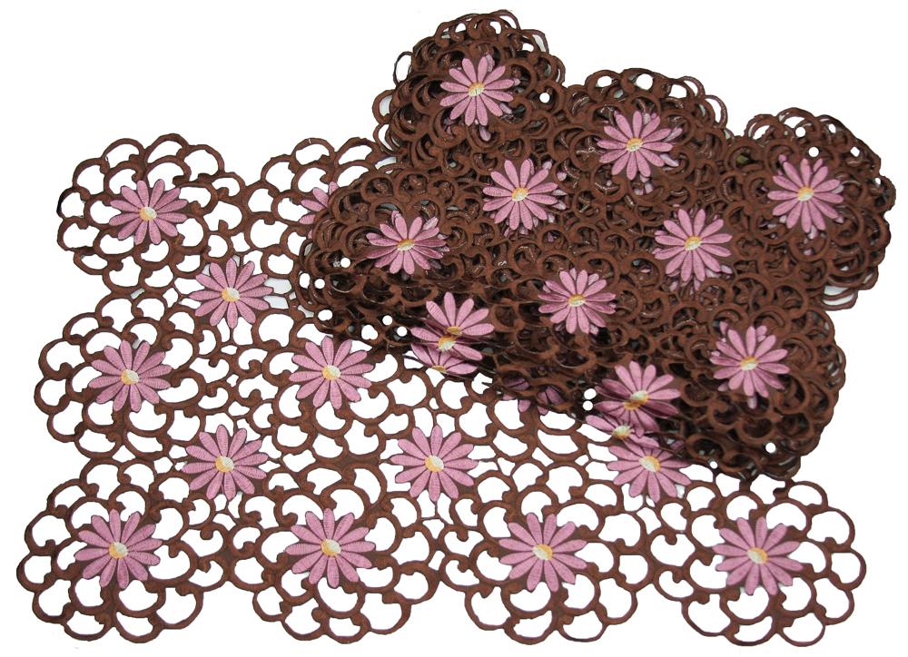 Set of 4 XD10183 Daisy Splendor Placemats featuring intricate daisy embroidery on a polyviscose fabric, perfect for elegant dining.