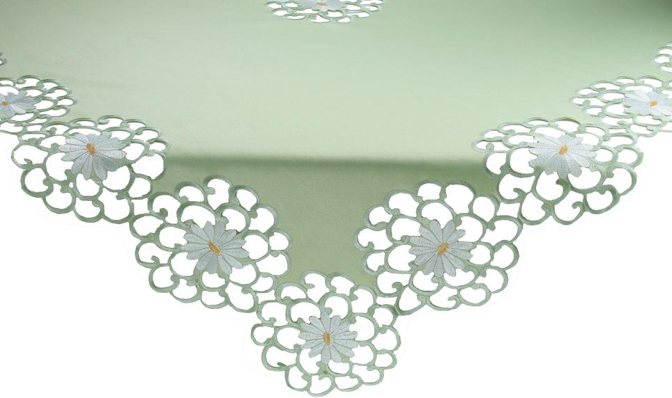 XD10183 Daisy Splendor Table Topper featuring intricate cutwork and daisy embroidery, perfect for elegant dining settings.