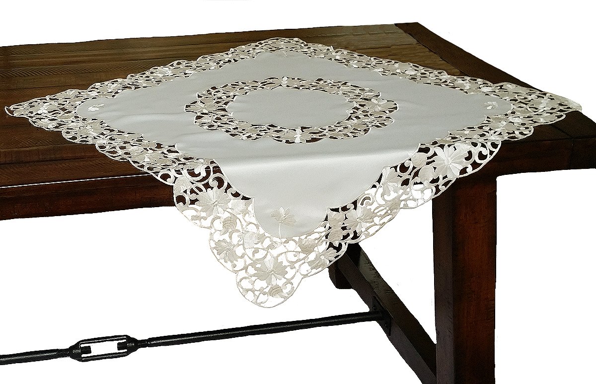 XD110733 Daisy Lace Table Topper featuring embroidered daisies on ivory cutwork lace, perfect for elegant dining settings.