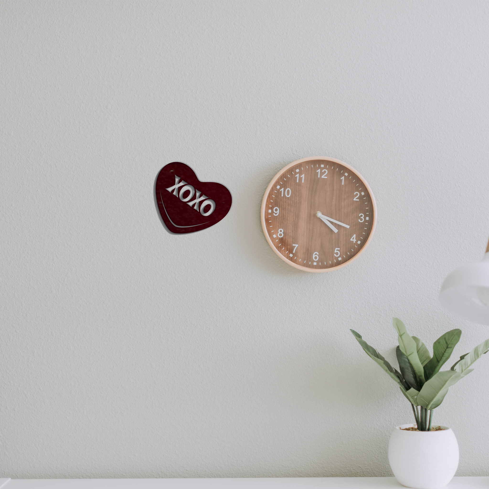 XOXO Candy Heart Metal Wall Art in a low gloss finish, showcasing a heart design made from durable 16 gauge steel, perfect for home decor.