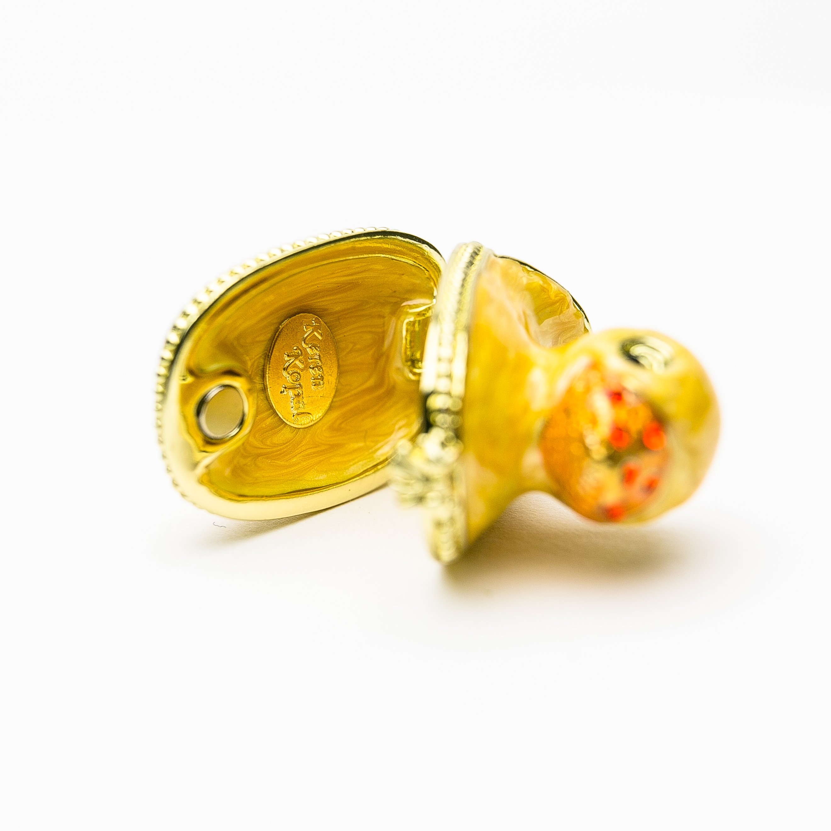 A charming yellow bath duck trinket box, handmade with 24K gold plating and adorned with sparkling Austrian crystals.