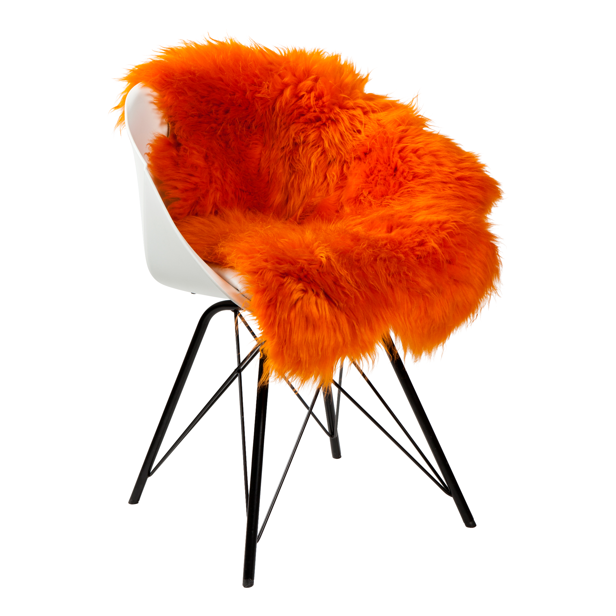 Oranje schapenvacht van IJslandse schapen, zacht en wollig, perfect voor decoratie en comfort.