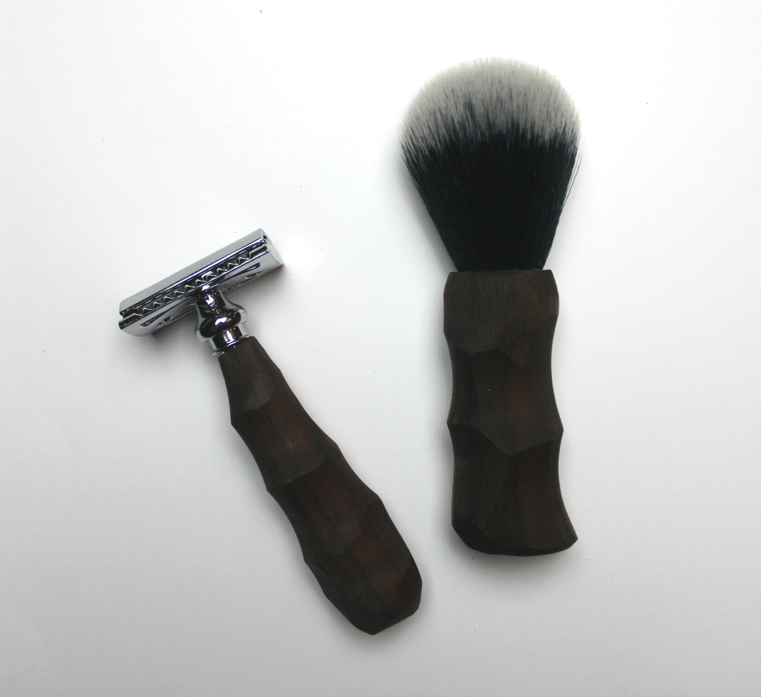 Chiseled Safety Razor and Shaving Brush Combo Set displayed in an elegant gift box with satin lining.