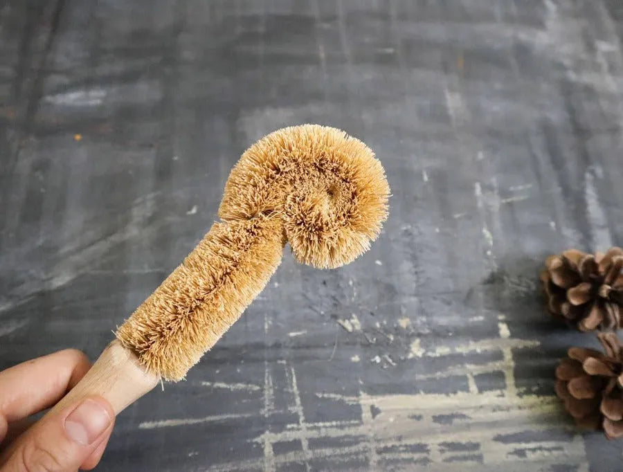 Coconut Bottle Brush made from natural coconut fibre, designed for cleaning glasses, cups, and dishes.