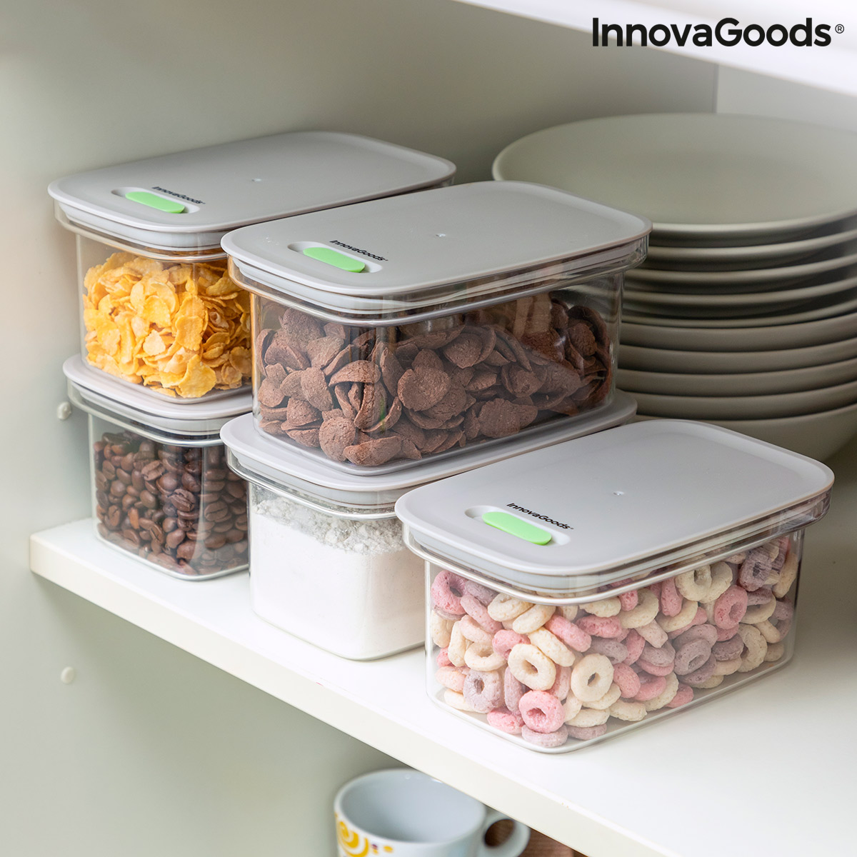 Plastic storage containers with cereals.