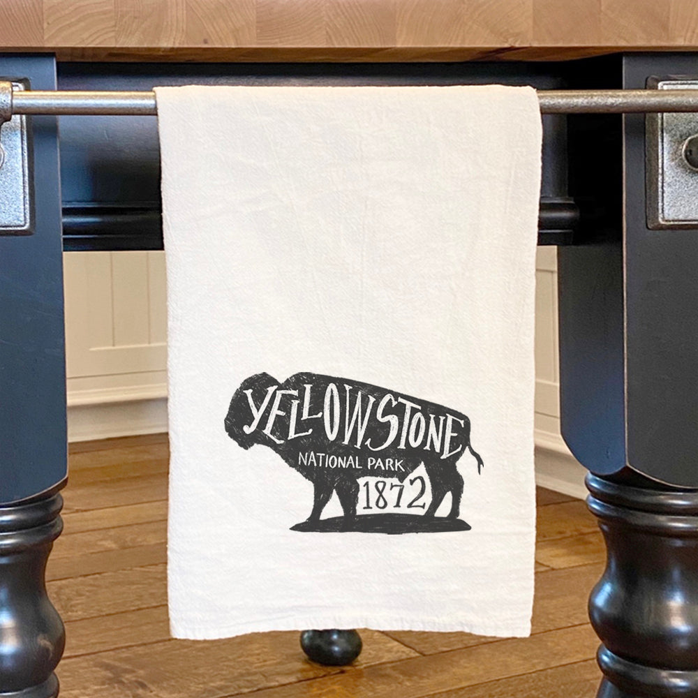 Yellowstone National Park Buffalo cotton tea towel featuring a vibrant buffalo design, perfect for kitchen use.