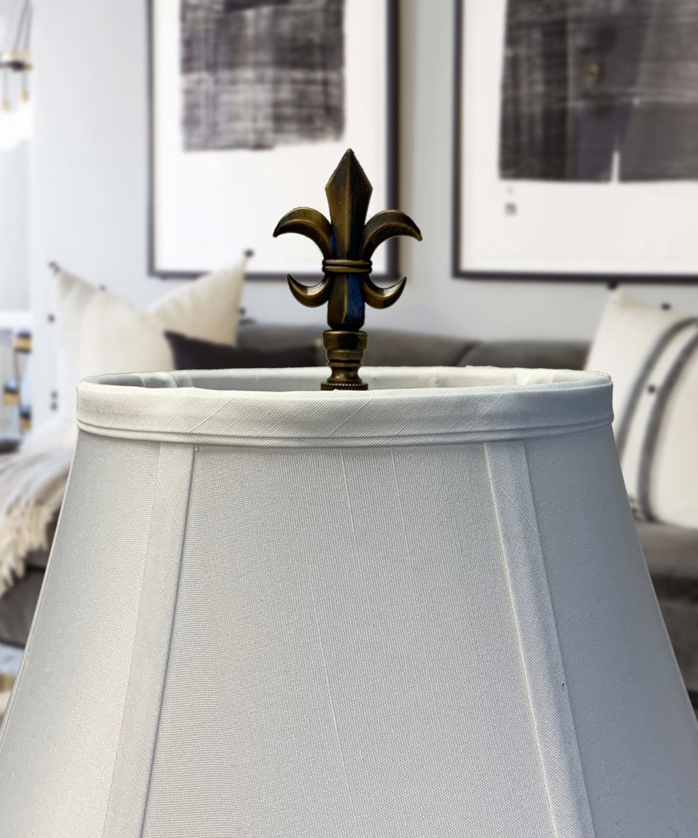 Fleur De Lis Antique Brass Lamp Finial, 3.2 inches tall, featuring an elegant lily flower design with an antiqued brass finish.