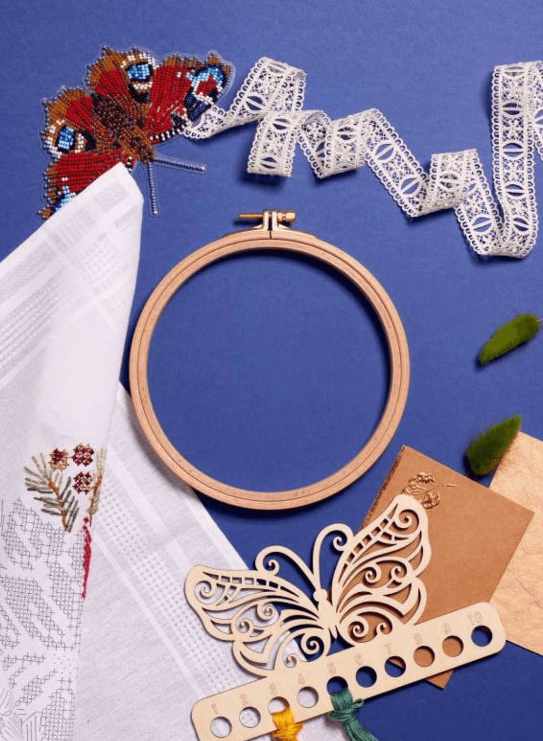 16mm Screwed Wooden Embroidery Hoop by Nurge, made from beech wood with brass fittings, showcasing a smooth finish.